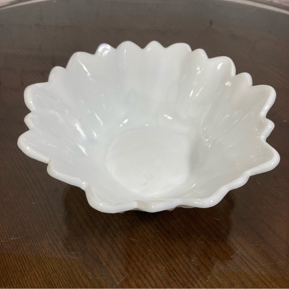 Other - Vintage Milk Glass Flower Bowl EUC. Can be used for food or as a trinket tray